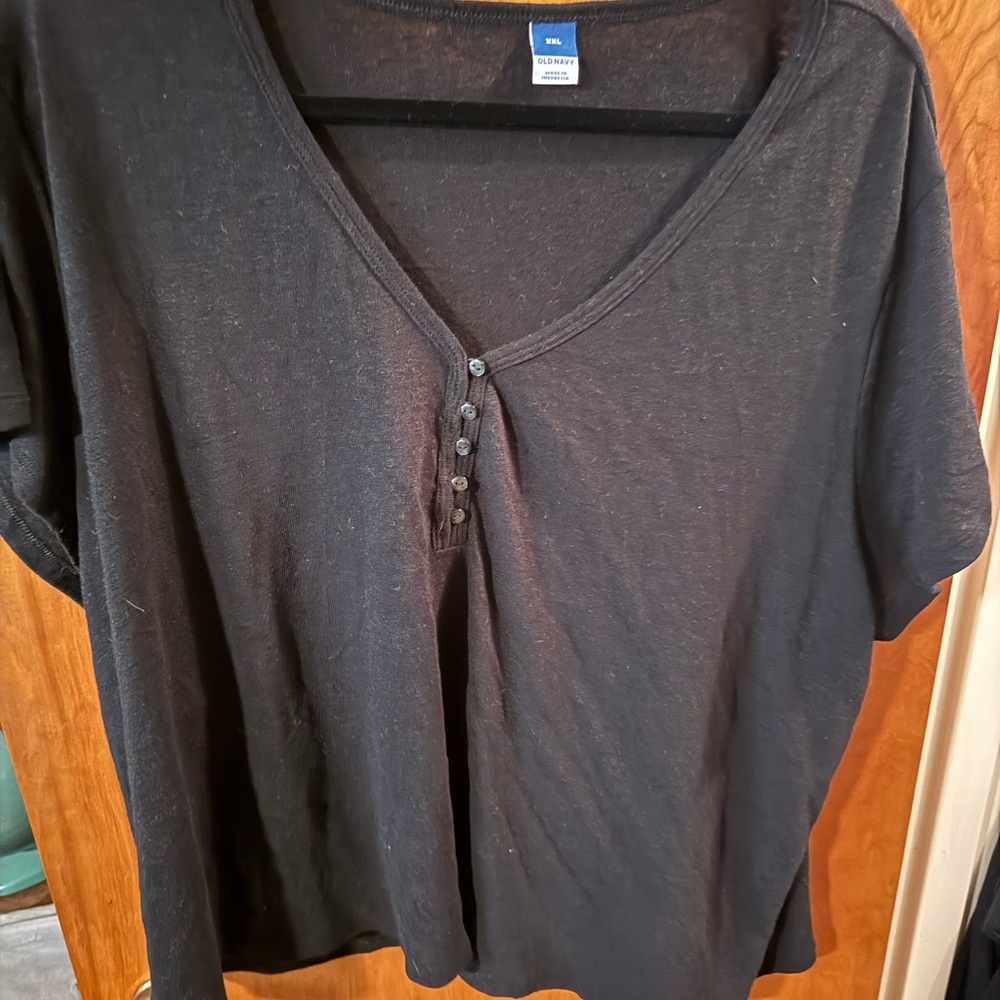 Old Navy Black V-Neck Buttoned Blouse